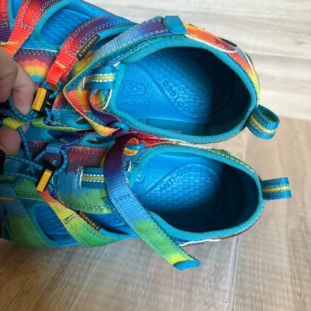 Keen Seacamp I| CNX Youth Sandals Sz 4 Vivid Blue Original Tie Dye Toggle EUC